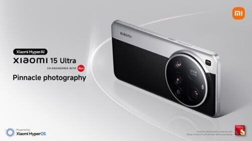 Xiaomi HyperAI가 적용된 Xiaomi 15 Ultra 스마트폰의 뒷면 이미지로, Leica와 공동 개발된 대형 원형 카메라 모듈이 강조되어 있다. 좌측에는 'Pinnacle photography'라는 문구와 함께 제품명이 표시되어 있다.
